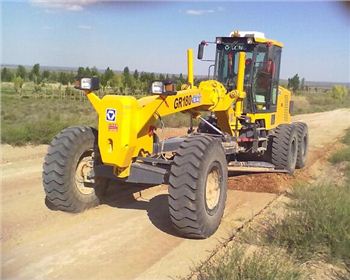 成都平地機(jī)租賃的鏟刀作業(yè)時我們該注意哪些事項(xiàng)