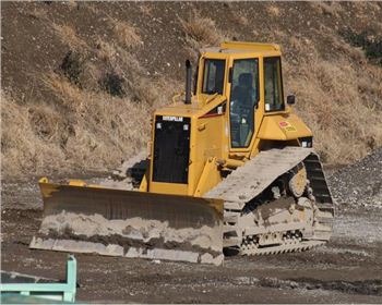 成都推土機租賃公司解答推土機的分類