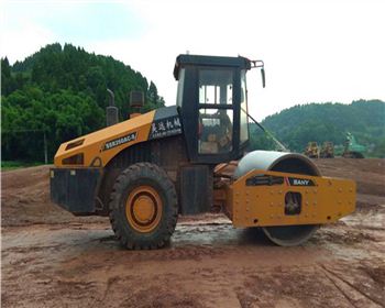 成都沖擊壓路機沖擊碾壓施工對含水量的范圍要求