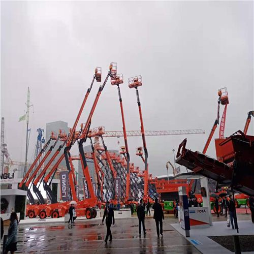 四川昊遠(yuǎn)機(jī)械租賃參觀全球最大的工程機(jī)械盛典——上海寶馬展