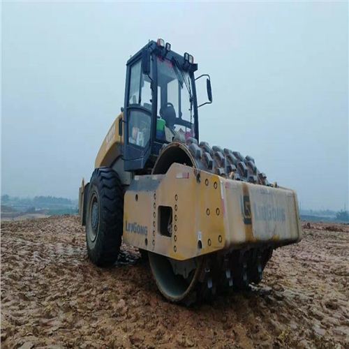 昊遠(yuǎn)機(jī)械羊角碾壓路機(jī)和沖擊壓路機(jī)有哪些共同點(diǎn)與區(qū)別？