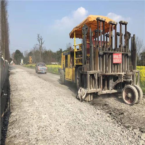 多錘頭破碎機(jī)施?前的準(zhǔn)備?作有哪些方面？