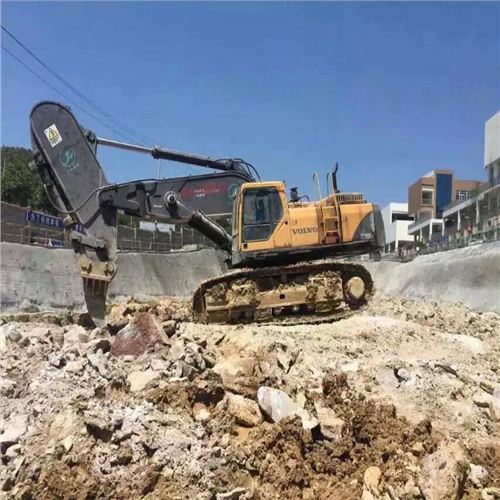 雨季施工，挖機(jī)師傅這樣做！